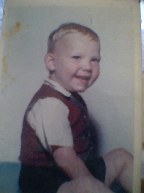 this is my brother brian david leigh is 2 years old in this pic